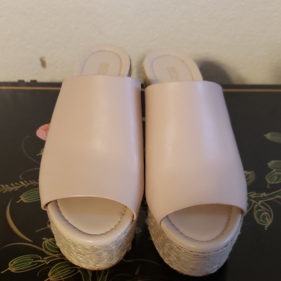 Michael Kors platform - Picture 2 of 3